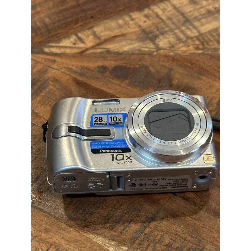 Panasonic DMC-TZ3 Digital Camera, FOR PARTS OR REPAIR ONLY Read Description
